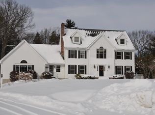 12 Stoneybrook Cir, Andover, MA 01810