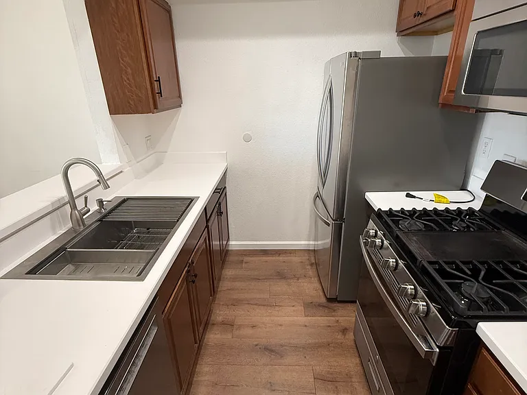 19350 Sherman Way #208 — Photo 7