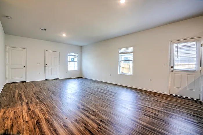 14305 Sandrock Bnd — Photo 8