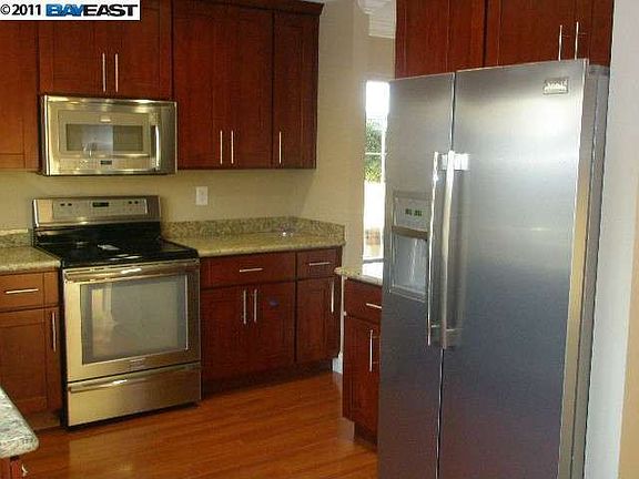 3rd image of 5509 Shorehaven Cir