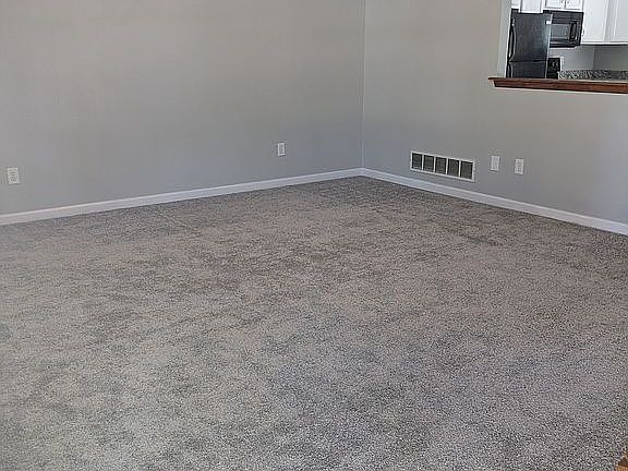 4th image of 606 Wabarto Way