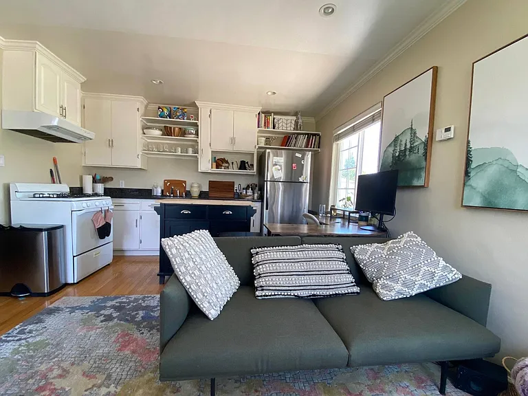 912 Fremont Pl — Photo 7