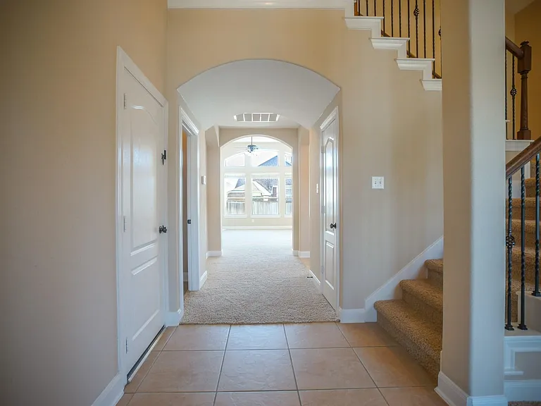 2 Hadlock Pl — Photo 8