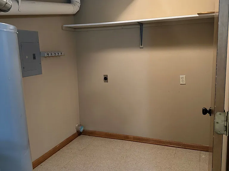 819 Charles St #827 — Photo 10