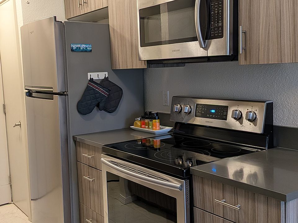 Stainless appliances and lots of cupboard space. Soft-close cupboards.