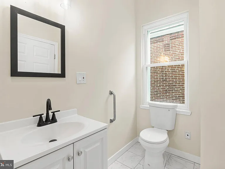 5431 Stewart St — Photo 24