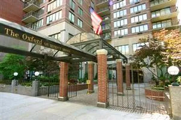 Sold by Douglas Elliman | media 37