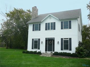 224 Lincoln Rd, Kelleys Island, OH 43438