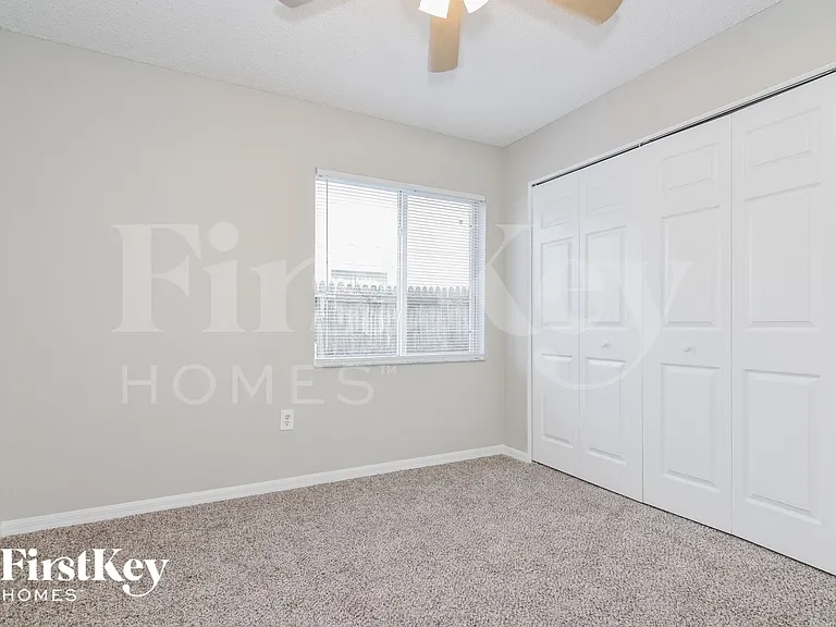 4705 Hunts Ct — Photo 12
