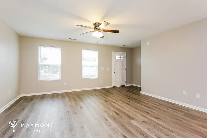 4 bed, 2.5 bath, 1886 sqft, $1,995 — Photo 4