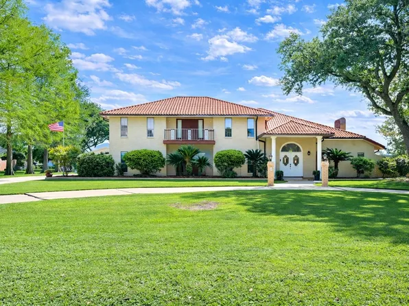 221 Rienzi Dr, Thibodaux, LA 70301