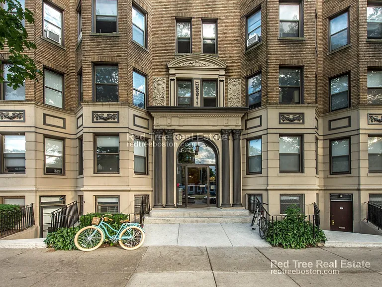 1156 Commonwealth Ave #38 — Photo 2