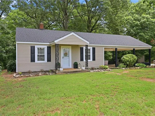 4298 Edgar Rd, Sophia, NC 27350