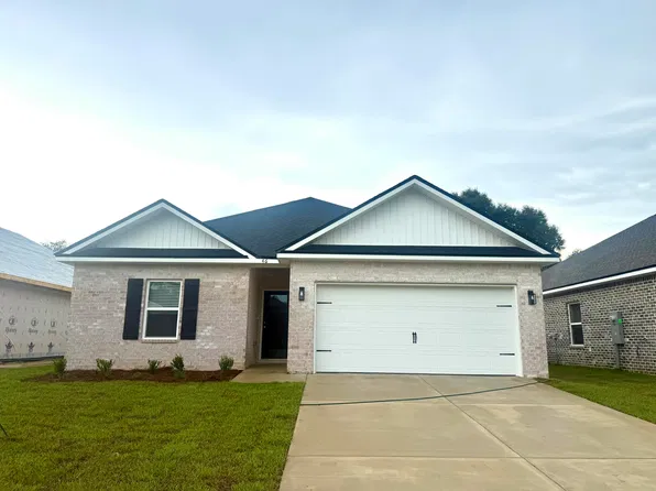 46 Spooner St, Defuniak Springs, FL 32433