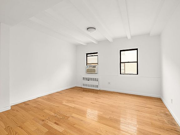 2nd image of 307 W 20th St #4-R