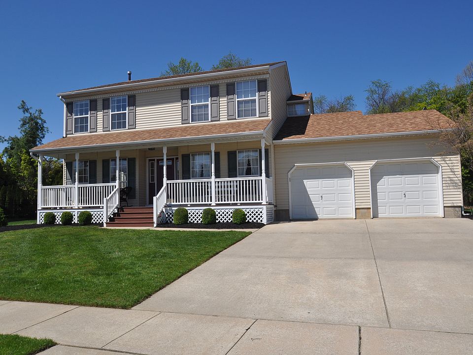1st image of 99 Jennifer Ln