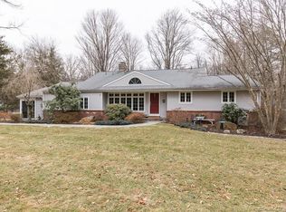 37 Morris Rd, Woodbridge, CT 06525