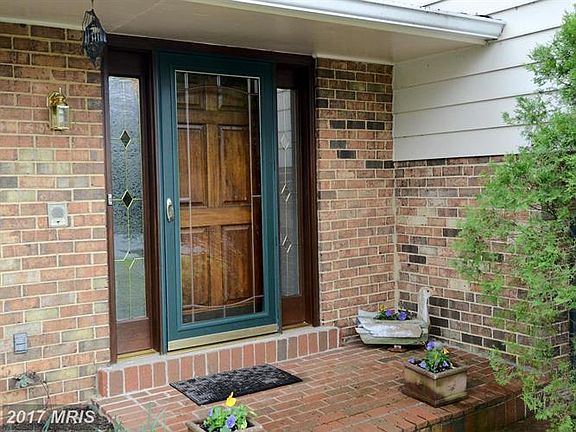 3rd image of 2547 Oak Valley Dr
