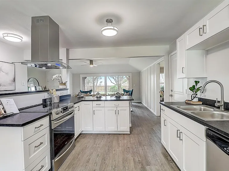 607 Field St — Photo 13