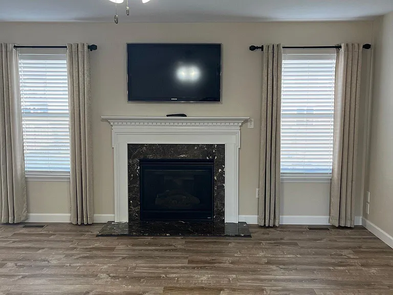 503 Springhurst Pkwy — Photo 9
