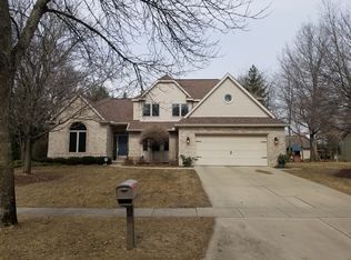 2712 Brookwood Dr, Midland, MI