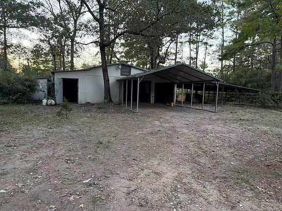 2nd image of 20392 Meadow Lake Rd