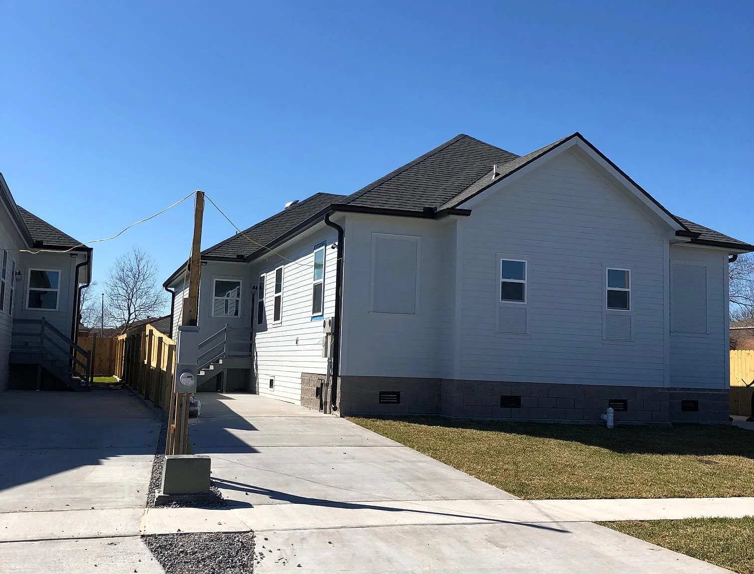 3 bed, 1075 sqft, $1,700 — Photo 1