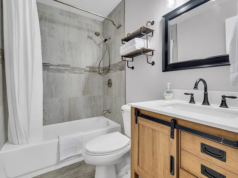 6978 W Solano Dr S — Photo 10