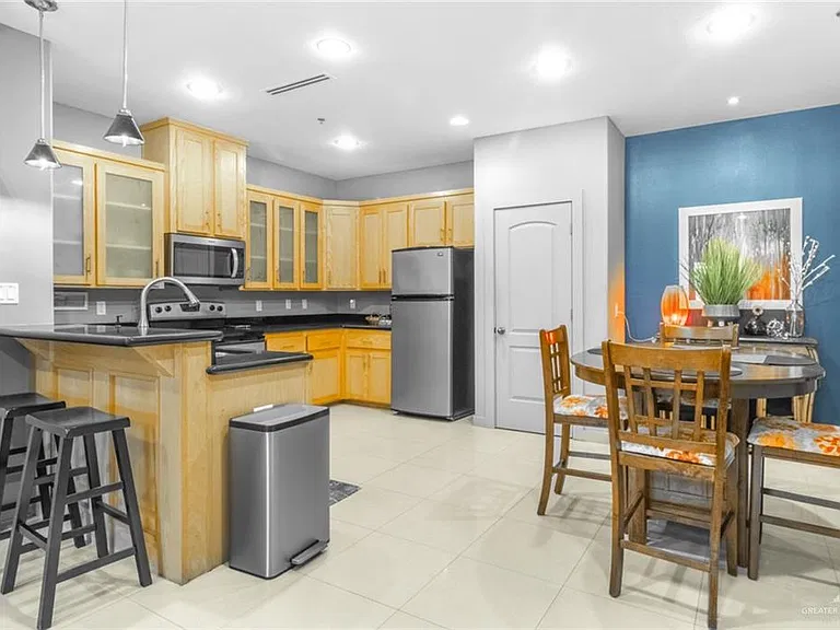 1321 E Camellia Ave #4 — Photo 6
