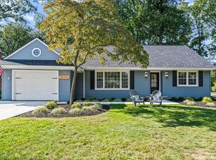 28319 Osborn Rd, Bay Village, OH 44140