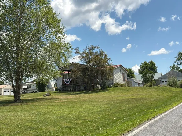 37 Edna Ln, Montgomery, PA 17752