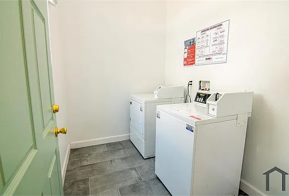 431 E 29th St #4 — Photo 12