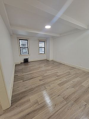 1st image of 441 W End Ave APT 1G