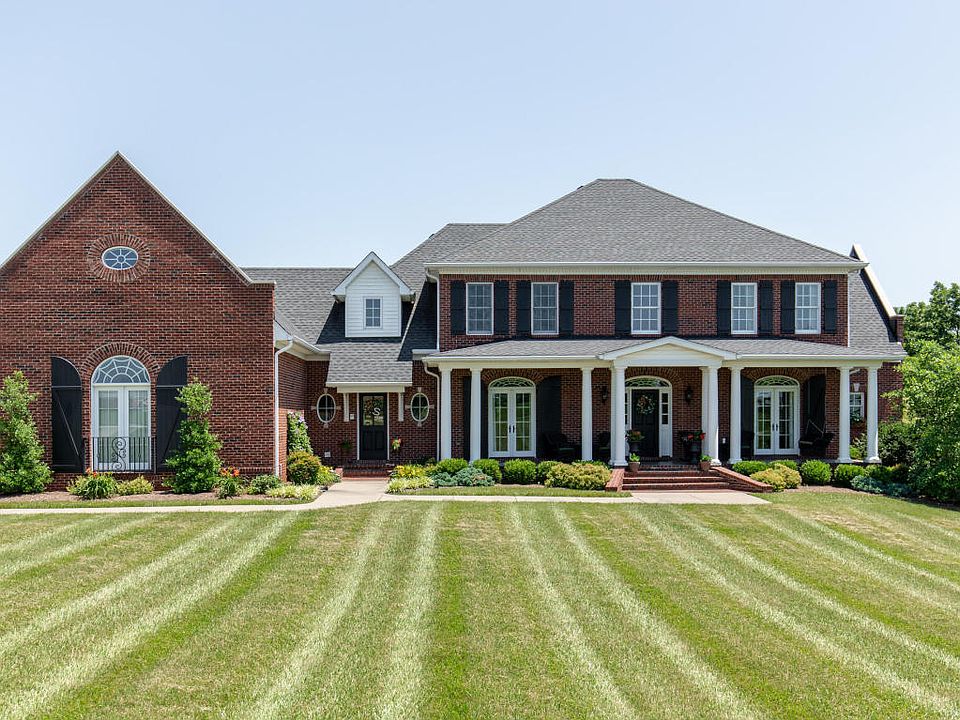 1st image of 1049 Majestic Oaks Way