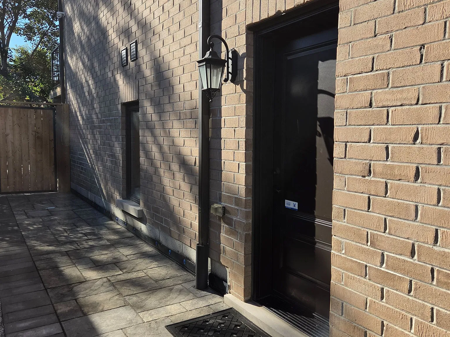1 bed, $1,400 — Photo 2