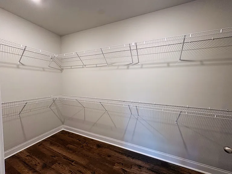 1038 Mapletree Ln — Photo 13