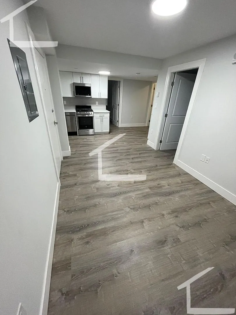 Building Photo - 83 Park Dr #A