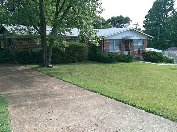 3rd image of 10596 Hobday Ave