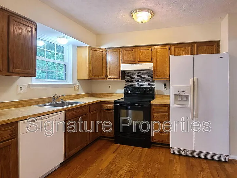 1 Martin St — Photo 9