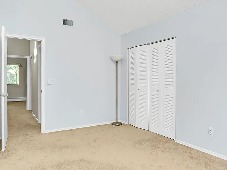 9 Talcott Forest Rd #C — Photo 12