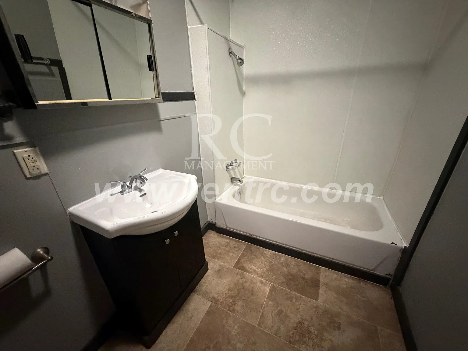 2 bed, 1000 sqft, $725 — Photo 4