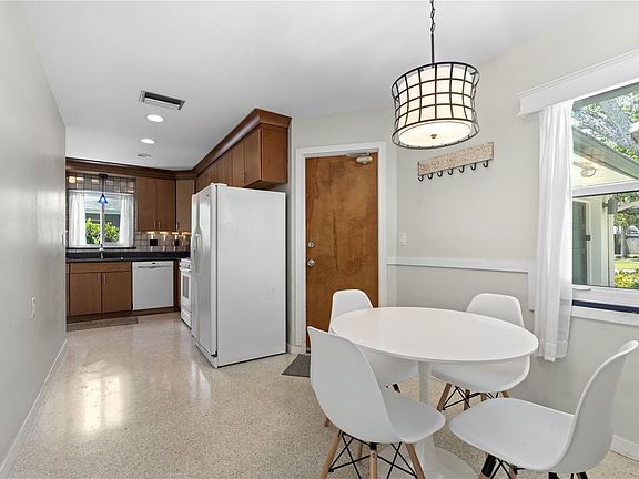 5th image of 3267 S Lockwood Ridge Rd