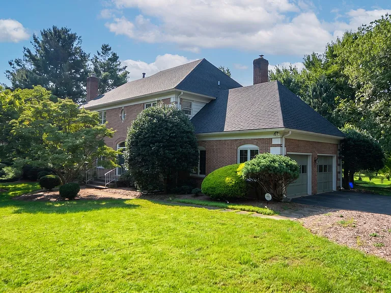 26 Holly Leaf Ct — Photo 4
