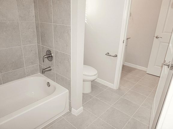 5th image of 4630 Regent Manor Dr