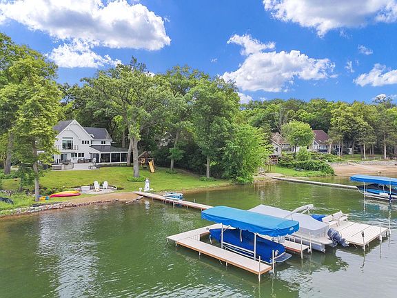 2nd image of 2145 E Lake Shore DRIVE
