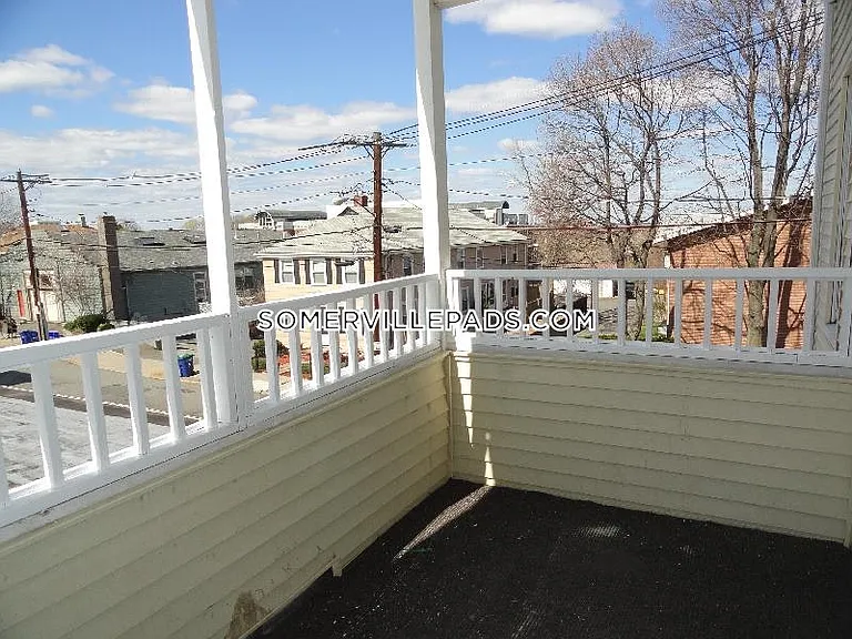 38 Bond St #3 — Photo 4