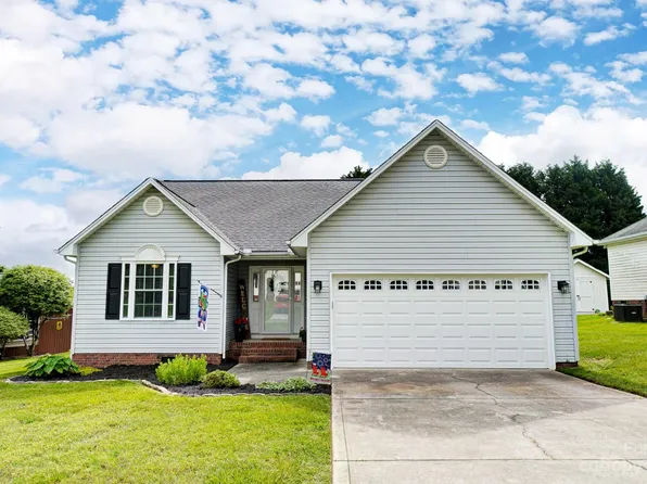 348 Holstein Dr, Dallas, NC 28034