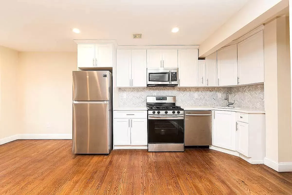 Building Photo - 358 Wilson Ave #1