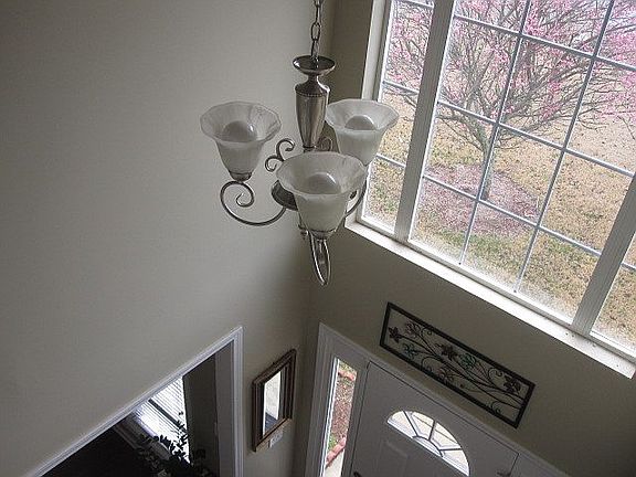 3rd image of 554 Tiffany Anne Ct