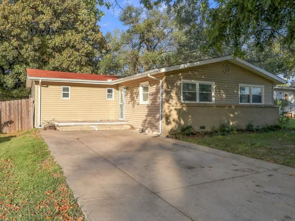 469 S Woodlawn Blvd, Derby, KS 67037